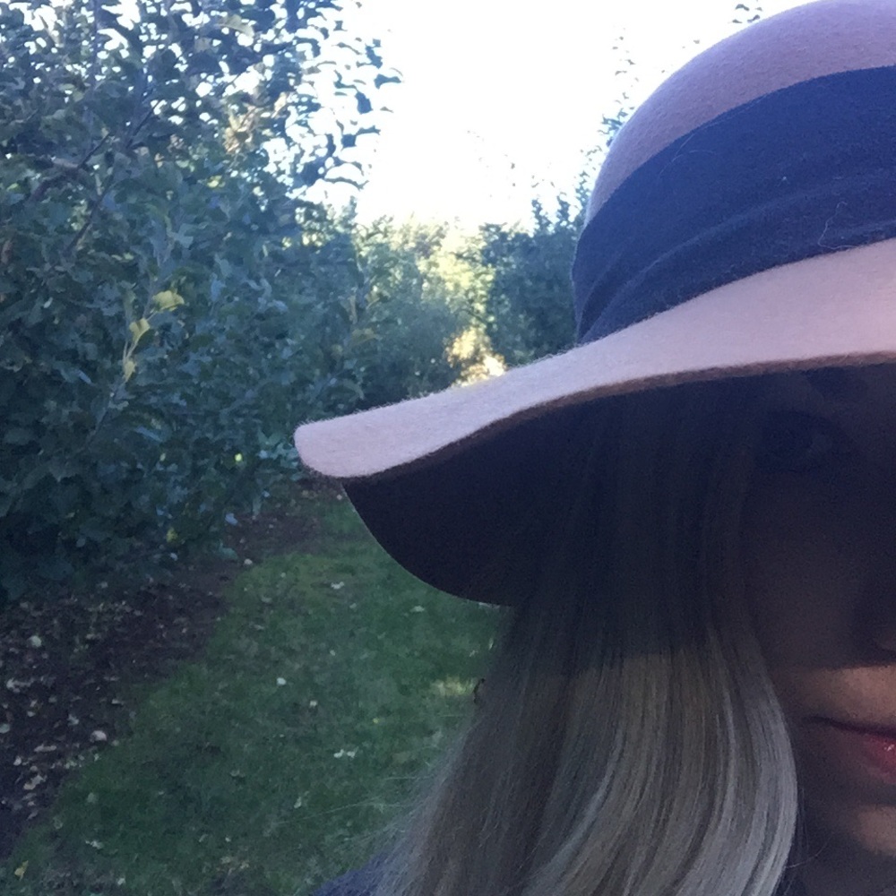 Meet your Posher, Tonia